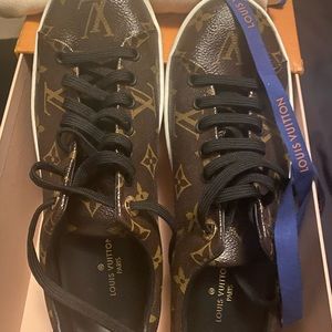 Louis Vuttion FrontRow Sneakers